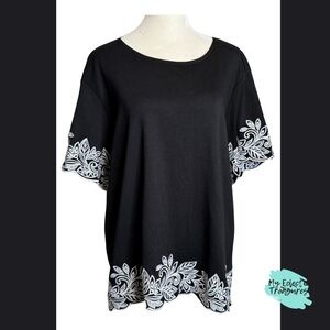 Alfred Dunner Black and White Boxy Short Sleeve Tee